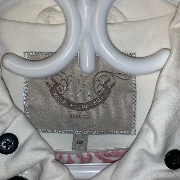 White RW spring trench coat (gently used) - Picture 3 of 3
